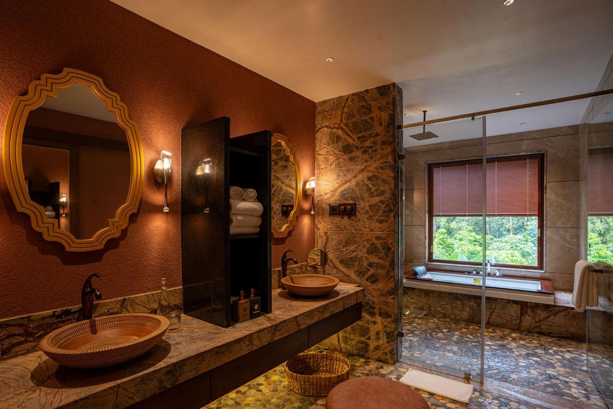 Timbertales Luxury Resort Coorg 마디케리 외부 사진